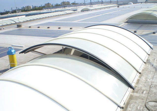 Sonnenschutzfolie auf Kunststoff bei Faurecia in Ingolstadt
